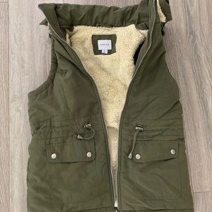 Vest Shearling Lined Small
